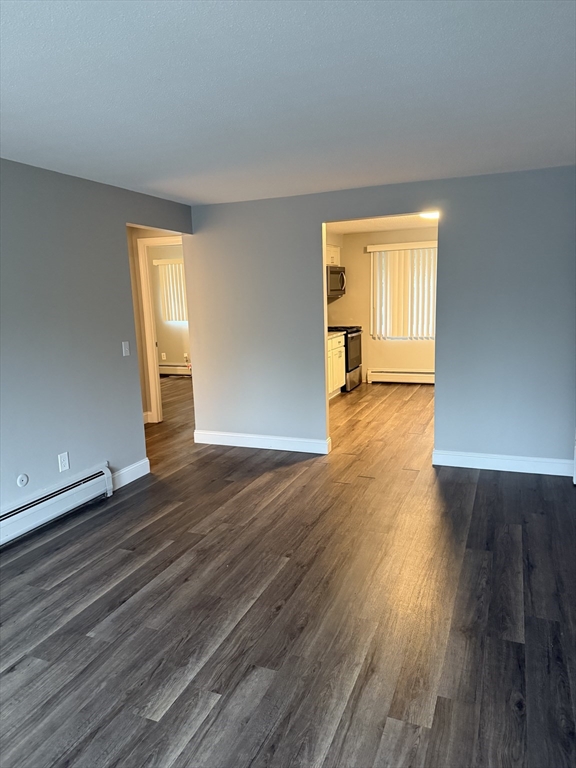 243-249 Park St, North Attleboro, Massachusetts, 2 Bedrooms Bedrooms, 5 Rooms Rooms,1 BathroomBathrooms,Residential Lease,For Rent,Park St,73474277