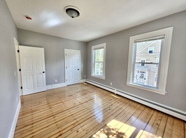 73 Vernon St, Providence, Rhode Island, 3 Bedrooms Bedrooms, 5 Rooms Rooms,1 BathroomBathrooms,Residential Lease,For Rent,Vernon St,73474097