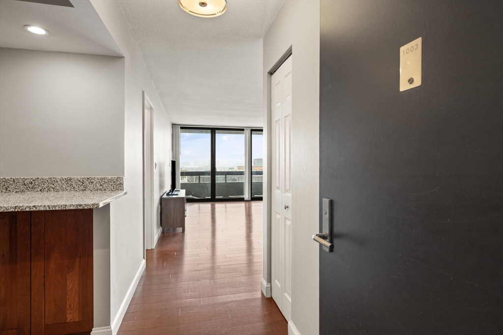 566 Commonwealth Ave, Boston, Massachusetts, 1 Bedroom Bedrooms, 3 Rooms Rooms,1 BathroomBathrooms,Residential,For Sale,Commonwealth Ave,73474099