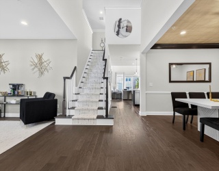 13 Hattie Ln, Millis, Massachusetts, 2 Bedrooms Bedrooms, 7 Rooms Rooms,2.5 BathroomsBathrooms,Residential,For Sale,Hattie Ln,73474095