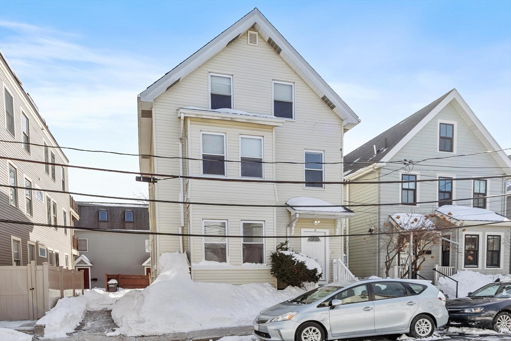 17 Buckingham Street, Somerville, Massachusetts, 2 Bedrooms Bedrooms, 5 Rooms Rooms,1 BathroomBathrooms,Residential,For Sale,Buckingham Street,73474113