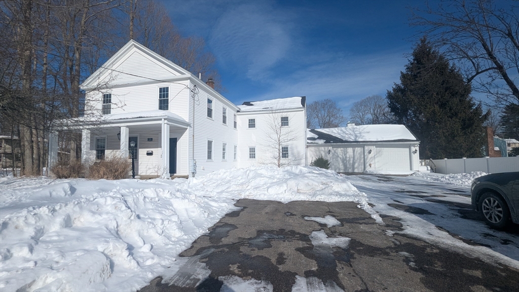 69 Main Street, Foxboro, Massachusetts, 2 Bedrooms Bedrooms, 5 Rooms Rooms,1 BathroomBathrooms,Residential Lease,For Rent,Main Street,73474159