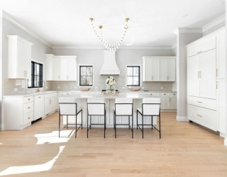 105 Adams Avenue, Newton, Massachusetts, 6 Bedrooms Bedrooms, 12 Rooms Rooms,5 BathroomsBathrooms,Residential,For Sale,Adams Avenue,73474174