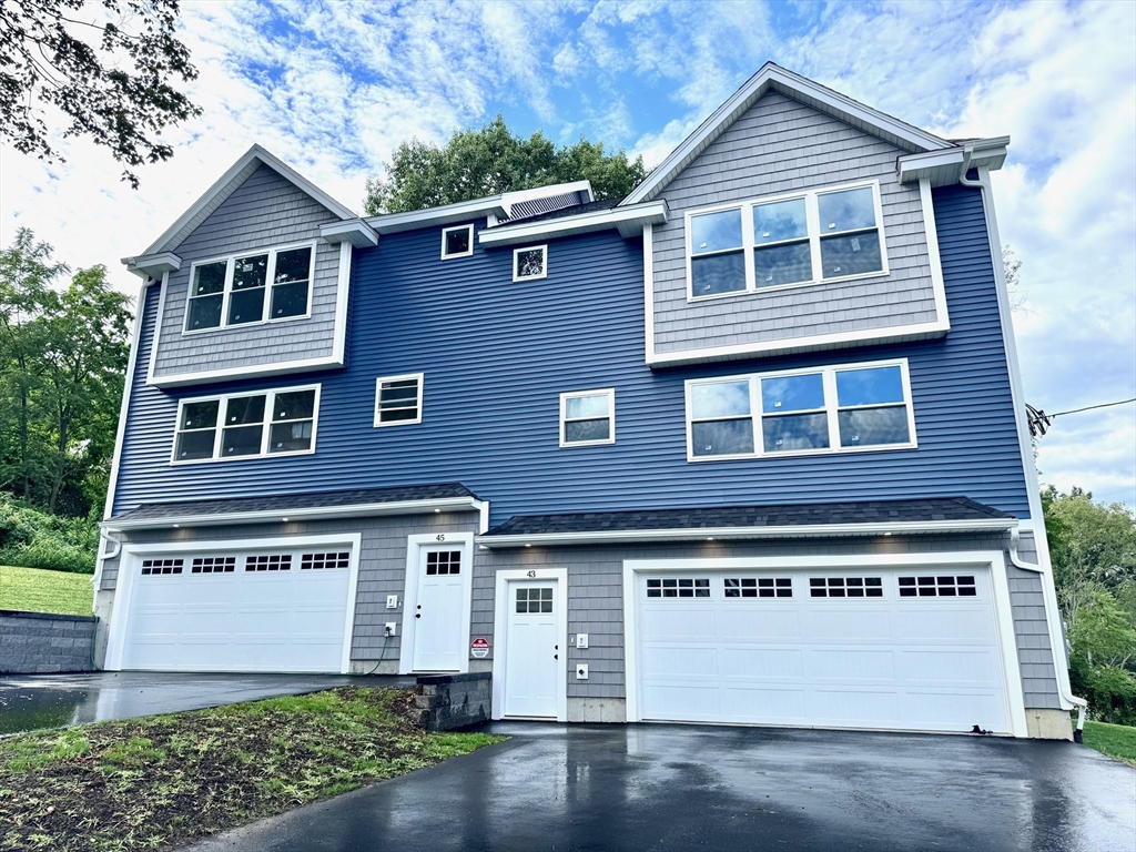43 Boston Street, Haverhill, Massachusetts, 3 Bedrooms Bedrooms, 6 Rooms Rooms,2.5 BathroomsBathrooms,Residential,For Sale,Boston Street,73421283
