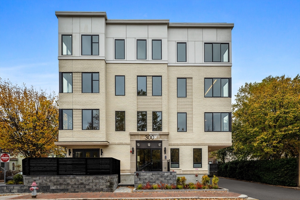 300 Franklin Street, Cambridge, Massachusetts, 1 Bedroom Bedrooms, 3 Rooms Rooms,1 BathroomBathrooms,Residential,For Sale,Franklin Street,73414629