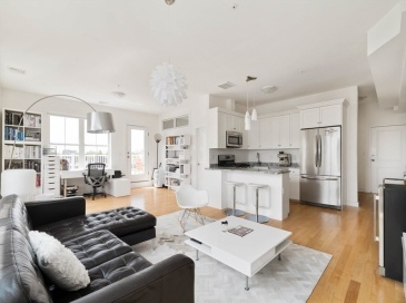 70 Prospect Street, Somerville, Massachusetts, 2 Bedrooms Bedrooms, 4 Rooms Rooms,2 BathroomsBathrooms,Residential Lease,For Rent,Prospect Street,73466514