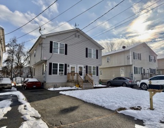 63-65 Pinevale St, Springfield, Massachusetts, 6 Bedrooms Bedrooms, 10 Rooms Rooms,3 BathroomsBathrooms,Residential Income,For Sale,Pinevale St,73462933