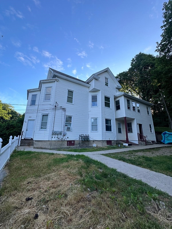 47 Longwood Ave, Fitchburg, Massachusetts, 3 Bedrooms Bedrooms, 5 Rooms Rooms,1 BathroomBathrooms,Residential Lease,For Rent,Longwood Ave,73474321