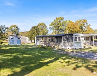 2 Candlelight Drive, Plymouth, Massachusetts, 2 Bedrooms Bedrooms, 6 Rooms Rooms,2 BathroomsBathrooms,Residential,For Sale,Candlelight Drive,73474452