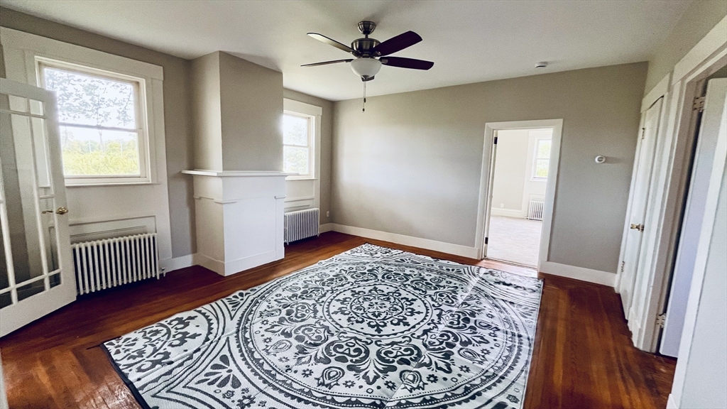 239 New Boston Rd., Fairhaven, Massachusetts, 2 Bedrooms Bedrooms, 5 Rooms Rooms,1 BathroomBathrooms,Residential Lease,For Rent,New Boston Rd.,73474450