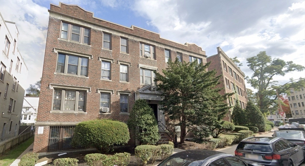 7 Lothian Rd, Boston, Massachusetts, 3 Bedrooms Bedrooms, 5 Rooms Rooms,1 BathroomBathrooms,Residential,For Sale,Lothian Rd,73474458