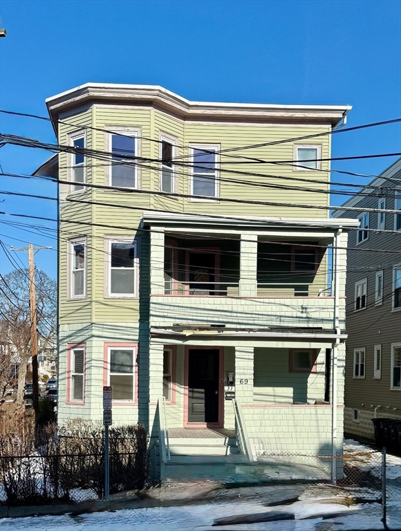69 Conwell Ave, Somerville, Massachusetts, 3 Bedrooms Bedrooms, 5 Rooms Rooms,1 BathroomBathrooms,Residential Lease,For Rent,Conwell Ave,73474494