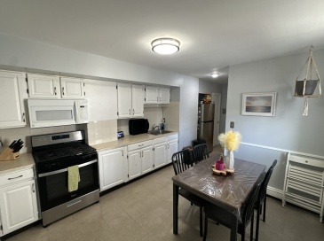 332 Main St, Everett, Massachusetts, 2 Bedrooms Bedrooms, 5 Rooms Rooms,1 BathroomBathrooms,Residential Lease,For Rent,Main St,73474496