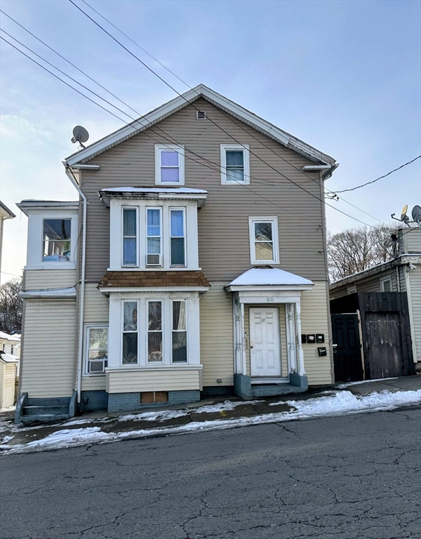 52 Harold St, Providence, Rhode Island, 7 Bedrooms Bedrooms, 17 Rooms Rooms,4 BathroomsBathrooms,Residential Income,For Sale,Harold St,73474500