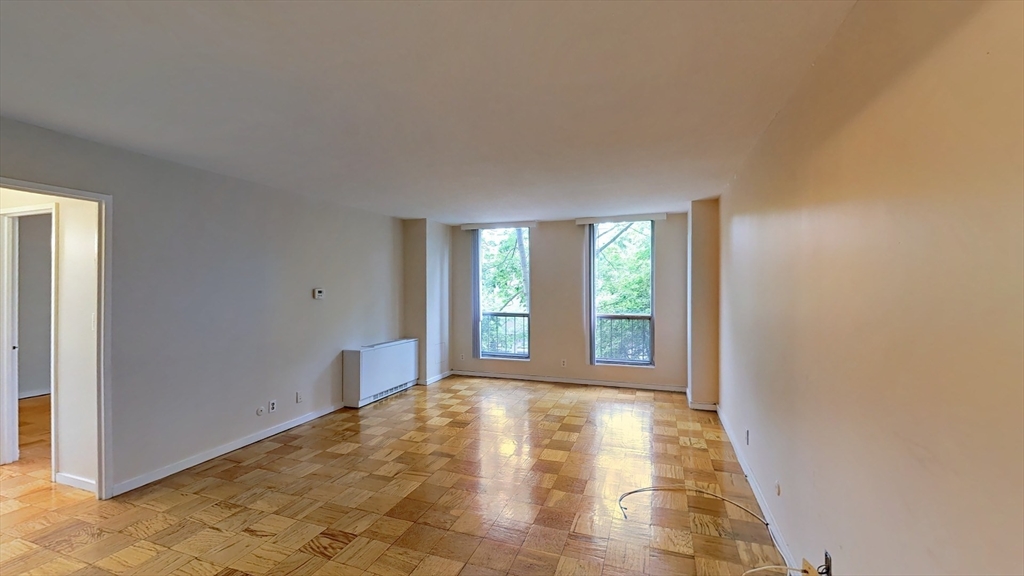 77 Pond Ave., Brookline, Massachusetts, 1 Bedroom Bedrooms, 2 Rooms Rooms,1 BathroomBathrooms,Residential Lease,For Rent,Pond Ave.,73474534