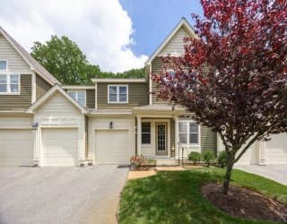 4 Lowell Dr, Hopkinton, Massachusetts, 2 Bedrooms Bedrooms, 5 Rooms Rooms,2.5 BathroomsBathrooms,Residential,For Sale,Lowell Dr,73474541