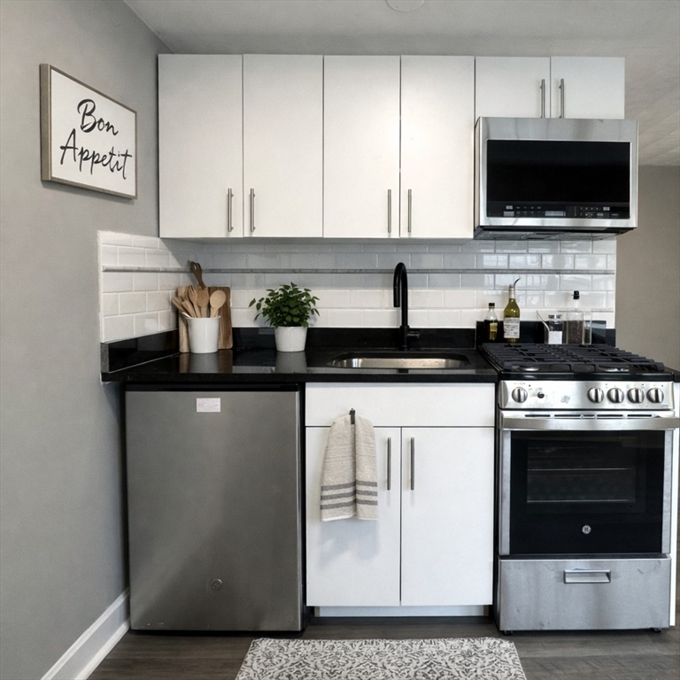 1080 Mass Ave, Arlington, Massachusetts, 1 Room Rooms,1 BathroomBathrooms,Residential Lease,For Rent,Mass Ave,73469555