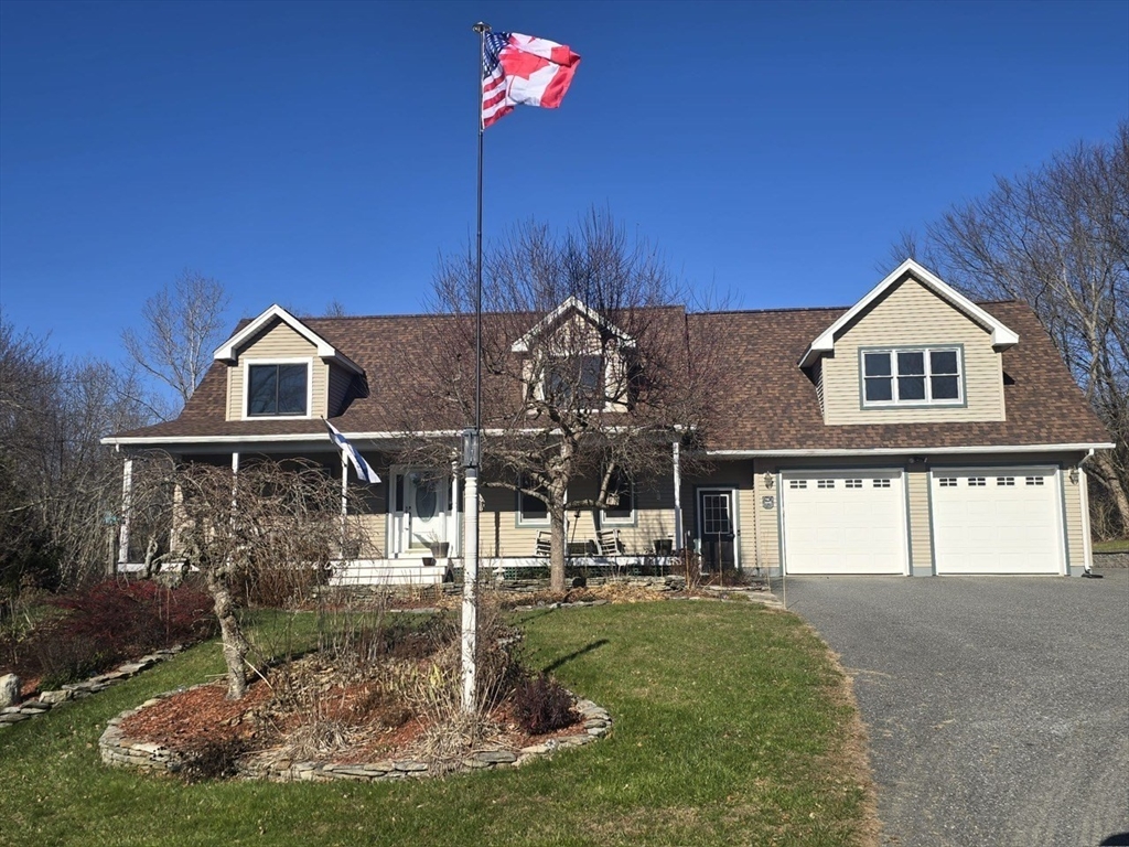 162 Sutton Ave, Oxford, Massachusetts, 3 Bedrooms Bedrooms, 8 Rooms Rooms,3 BathroomsBathrooms,Residential,For Sale,Sutton Ave,73474562