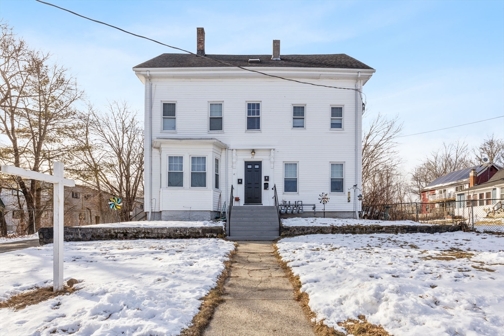 47 Hale St, Bridgewater, Massachusetts, 9 Bedrooms Bedrooms, 15 Rooms Rooms,3 BathroomsBathrooms,Residential Income,For Sale,Hale St,73474370