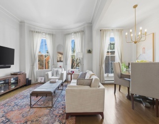 80 W Concord St, Boston, Massachusetts, 2 Bedrooms Bedrooms, 5 Rooms Rooms,1 BathroomBathrooms,Residential Lease,For Rent,W Concord St,73474396