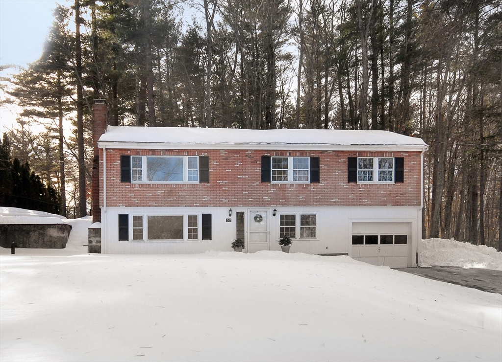 62 Edgewood Rd, Concord, Massachusetts, 3 Bedrooms Bedrooms, 8 Rooms Rooms,1.5 BathroomsBathrooms,Residential,For Sale,Edgewood Rd,73474428