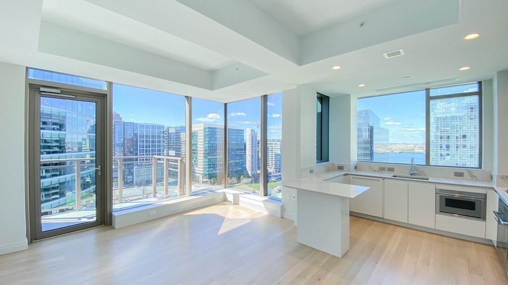 133 Seaport Blvd, Boston, Massachusetts, 2 Bedrooms Bedrooms, 5 Rooms Rooms,2 BathroomsBathrooms,Residential Lease,For Rent,Seaport Blvd,73474647