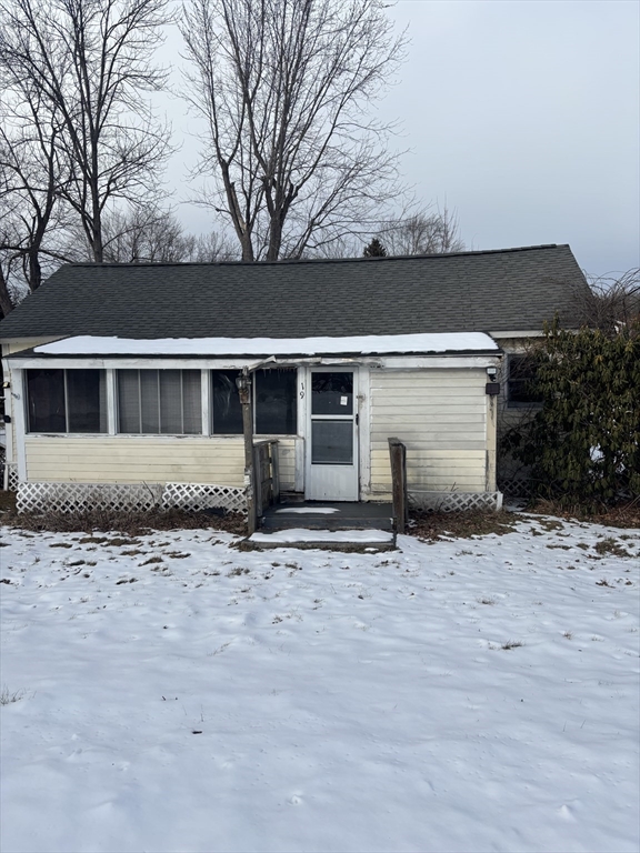 19 Ipswich, Littleton, Massachusetts, 2 Bedrooms Bedrooms, 4 Rooms Rooms,1 BathroomBathrooms,Residential,For Sale,Ipswich,73474650