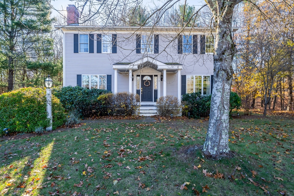 4 Northgate Cir, Lexington, Massachusetts, 4 Bedrooms Bedrooms, 11 Rooms Rooms,3.5 BathroomsBathrooms,Residential,For Sale,Northgate Cir,73474592