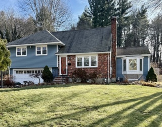 10 Snake Brook Rd, Wayland, Massachusetts, 4 Bedrooms Bedrooms, 8 Rooms Rooms,2 BathroomsBathrooms,Residential Lease,For Rent,Snake Brook Rd,73474616