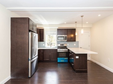 57-59 Catherine Street, Boston, Massachusetts, 2 Bedrooms Bedrooms, 4 Rooms Rooms,2.5 BathroomsBathrooms,Residential Lease,For Rent,Catherine Street,73474669