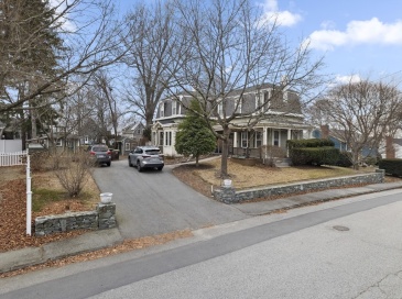 55 Caldwell St, Weymouth, Massachusetts, 2 Bedrooms Bedrooms, 4 Rooms Rooms,1 BathroomBathrooms,Residential Lease,For Rent,Caldwell St,73474695