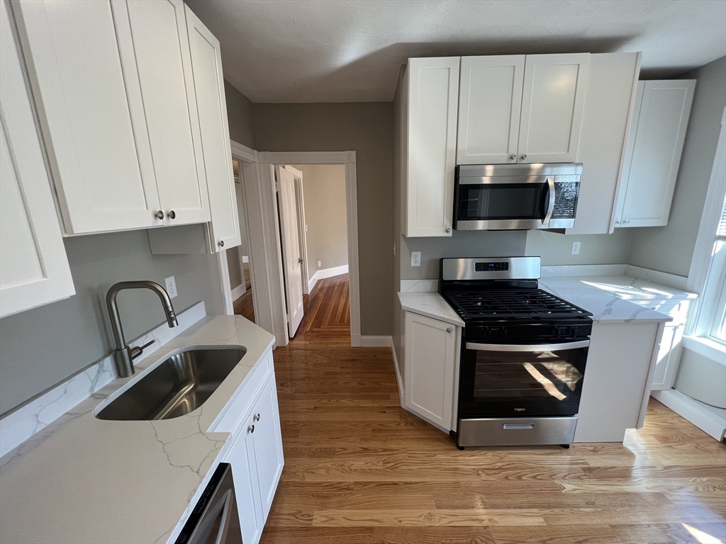 2 Gilson Terrace, Somerville, Massachusetts, 3 Bedrooms Bedrooms, 5 Rooms Rooms,1 BathroomBathrooms,Residential Lease,For Rent,Gilson Terrace,73474715