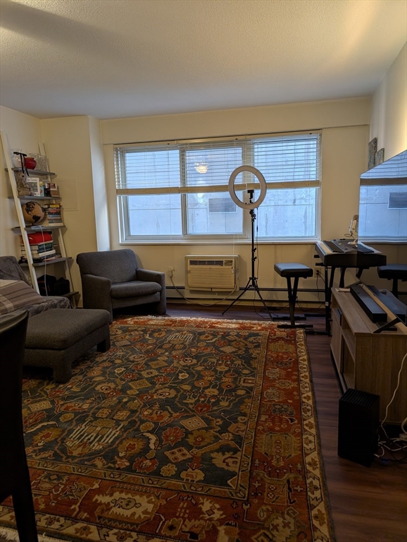 130 Bowdoin Street, Boston, Massachusetts, 1 Bedroom Bedrooms, 3 Rooms Rooms,1 BathroomBathrooms,Residential Lease,For Rent,Bowdoin Street,73474718