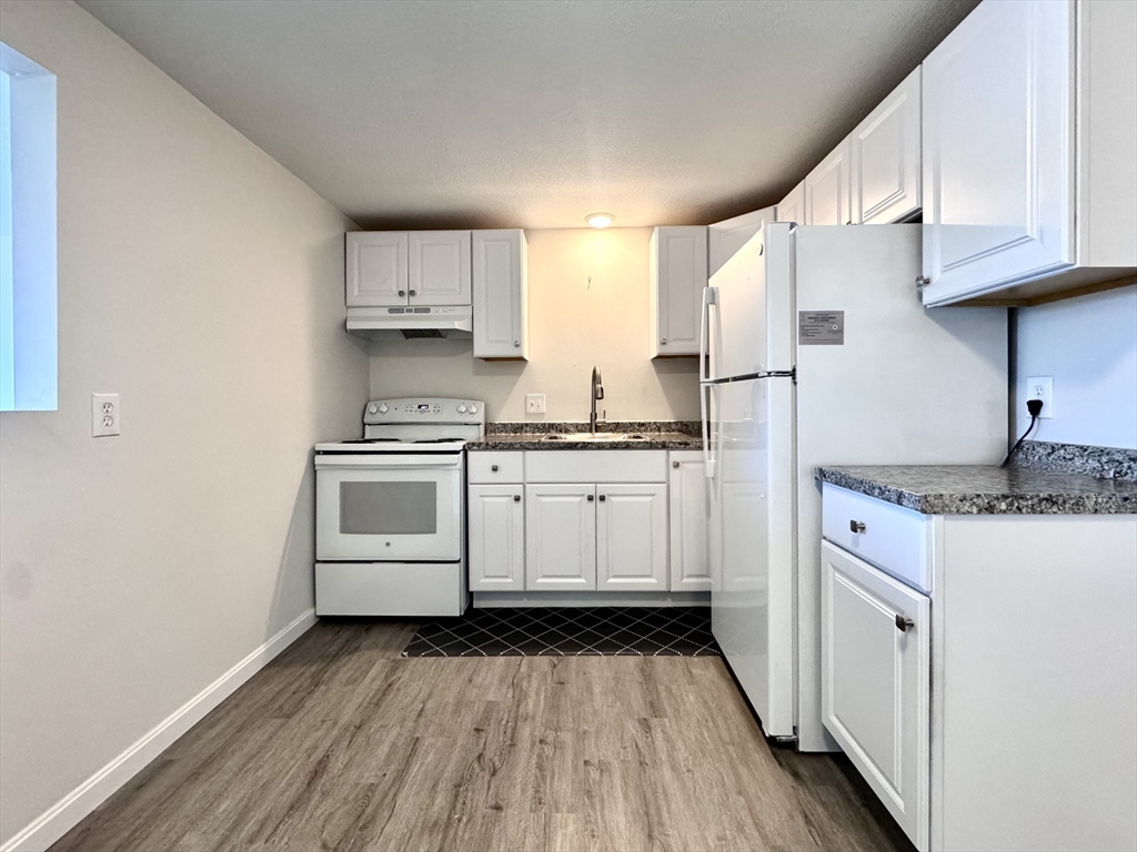 50-58 Walnut St, Waltham, Massachusetts, 1 Bedroom Bedrooms, 3 Rooms Rooms,1 BathroomBathrooms,Residential Lease,For Rent,Walnut St,73474719