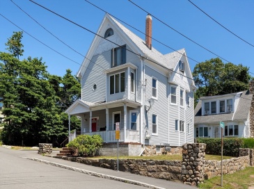 29 Harrison Ave, Gloucester, Massachusetts, 5 Bedrooms Bedrooms, 12 Rooms Rooms,3 BathroomsBathrooms,Residential Income,For Sale,Harrison Ave,73408684