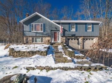 177 Edgewood Rd, West Springfield, Massachusetts, 3 Bedrooms Bedrooms, 7 Rooms Rooms,2 BathroomsBathrooms,Residential,For Sale,Edgewood Rd,73463731