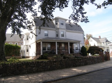55 Clarendon, Malden, Massachusetts, 4 Bedrooms Bedrooms, 14 Rooms Rooms,4.5 BathroomsBathrooms,Residential Income,For Sale,Clarendon,73442765