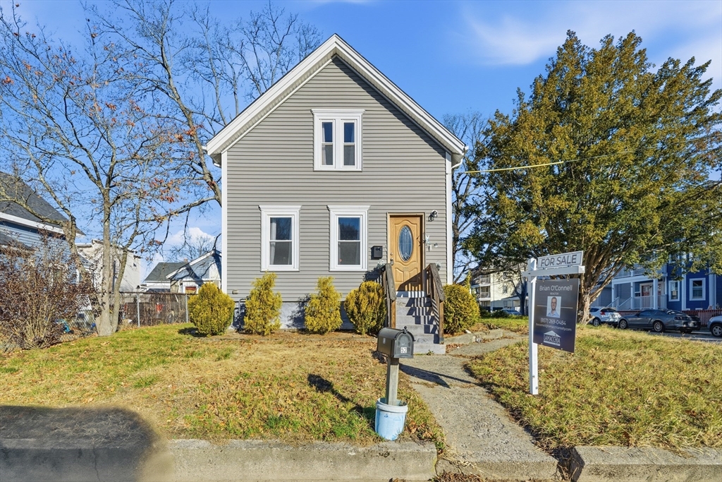 52 Carpenter Street, Attleboro, Massachusetts, 3 Bedrooms Bedrooms, 5 Rooms Rooms,1.5 BathroomsBathrooms,Residential,For Sale,Carpenter Street,73460888