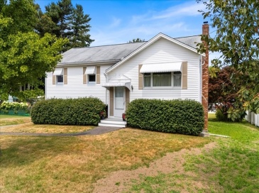 55 Donna Terrace, Taunton, Massachusetts, 3 Bedrooms Bedrooms, 7 Rooms Rooms,1.5 BathroomsBathrooms,Residential,For Sale,Donna Terrace,73457496