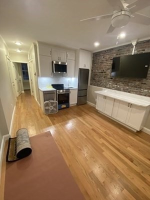 37 Garden, Boston, Massachusetts, 2 Bedrooms Bedrooms, 4 Rooms Rooms,1 BathroomBathrooms,Residential Lease,For Rent,Garden,73474759