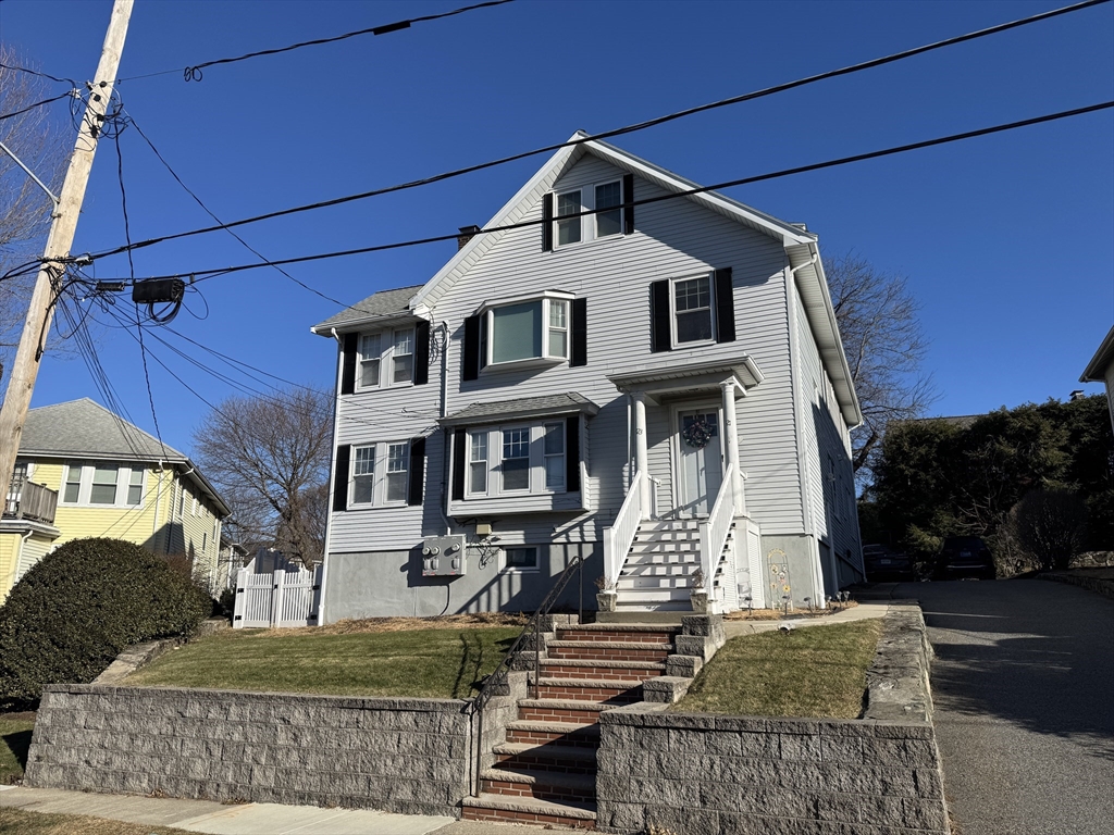 121-123 Hammond Rd, Belmont, Massachusetts, 2 Bedrooms Bedrooms, 7 Rooms Rooms,1 BathroomBathrooms,Residential Lease,For Rent,Hammond Rd,73474733