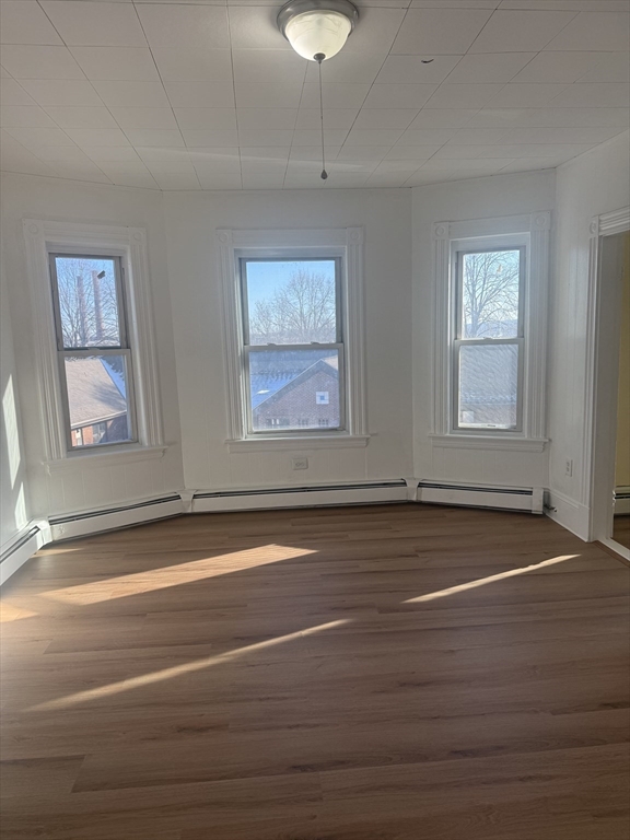 52 - 54 Margin St, Lawrence, Massachusetts, 4 Bedrooms Bedrooms, 6 Rooms Rooms,1 BathroomBathrooms,Residential Lease,For Rent,Margin St,73474884