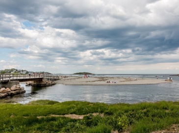 39 Decatur Street, Gloucester, Massachusetts, 4 Bedrooms Bedrooms, 9 Rooms Rooms,4 BathroomsBathrooms,Residential Lease,For Rent,Decatur Street,73355204