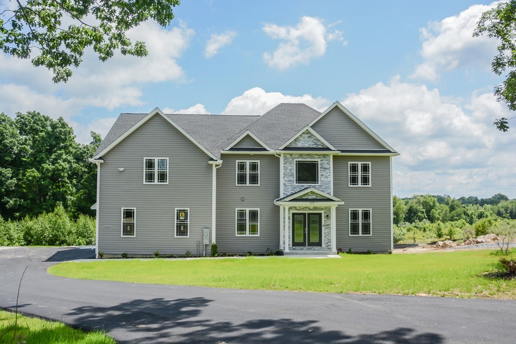 603R South Street, Shrewsbury, Massachusetts, 4 Bedrooms Bedrooms, 12 Rooms Rooms,3 BathroomsBathrooms,Residential,For Sale,South Street,73474899