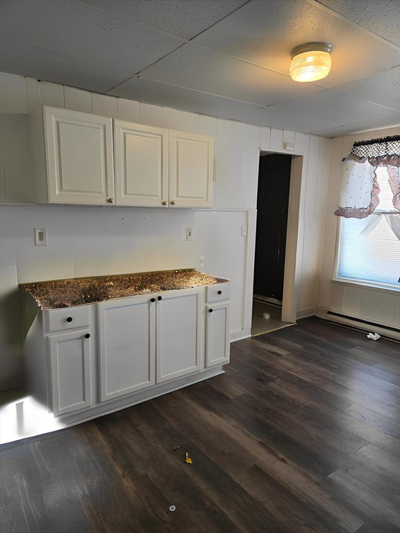 771 Dwight Street, Holyoke, Massachusetts, 1 Bedroom Bedrooms, 3 Rooms Rooms,1 BathroomBathrooms,Residential Lease,For Rent,Dwight Street,73474866