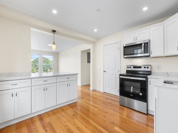 1 Glenwood Street, Malden, Massachusetts, 3 Bedrooms Bedrooms, 5 Rooms Rooms,1 BathroomBathrooms,Residential,For Sale,Glenwood Street,73428476