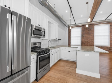 491 Dutton St, Lowell, Massachusetts, 2 Bedrooms Bedrooms, 4 Rooms Rooms,2 BathroomsBathrooms,Residential,For Sale,Dutton St,73460582