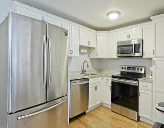 165-R Chestnut St, Foxboro, Massachusetts, 2 Bedrooms Bedrooms, 4 Rooms Rooms,1 BathroomBathrooms,Residential,For Sale,Chestnut St,73474964