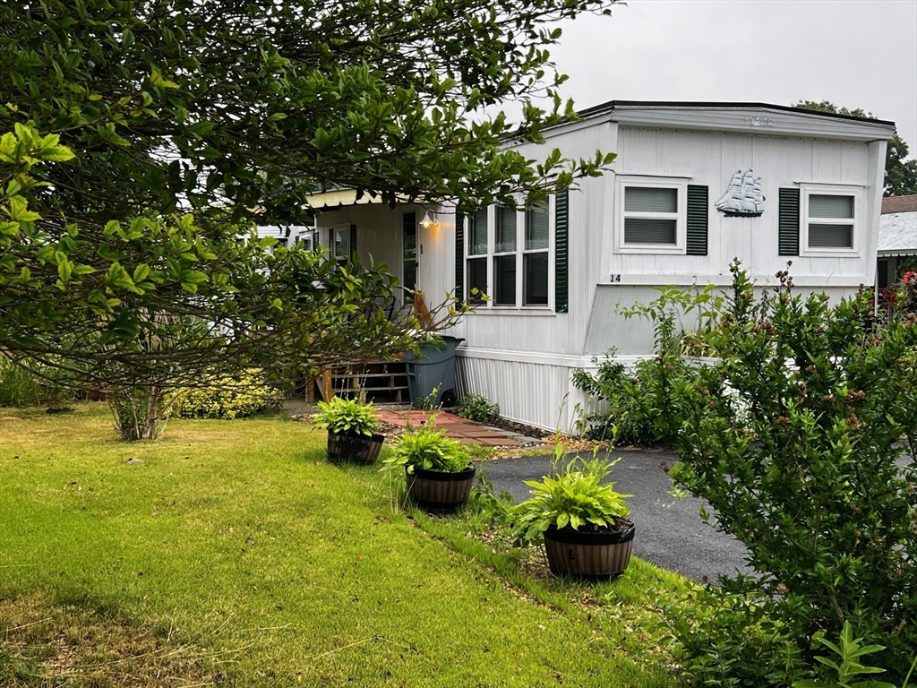 14 Joseph Street, Wareham, Massachusetts, 2 Bedrooms Bedrooms, 6 Rooms Rooms,1 BathroomBathrooms,Residential,For Sale,Joseph Street,73475014