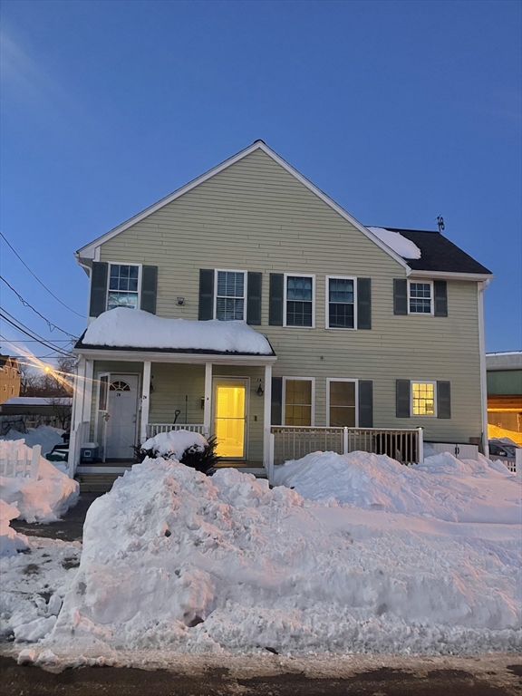 2a Stowell Ave, Worcester, Massachusetts, 3 Bedrooms Bedrooms, 5 Rooms Rooms,1 BathroomBathrooms,Residential Lease,For Rent,Stowell Ave,73475033